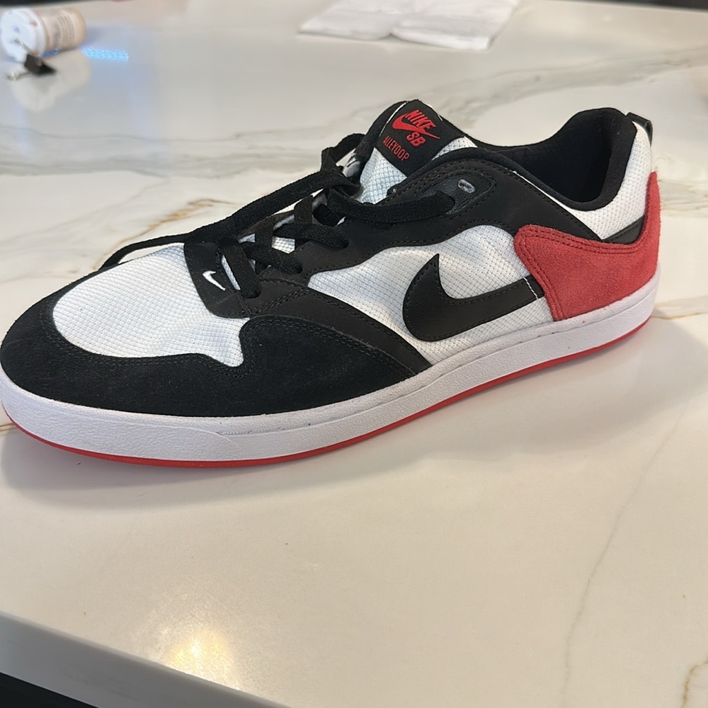 Men’s Nike Alleyoop Size 12 - Picture 6 of 6
